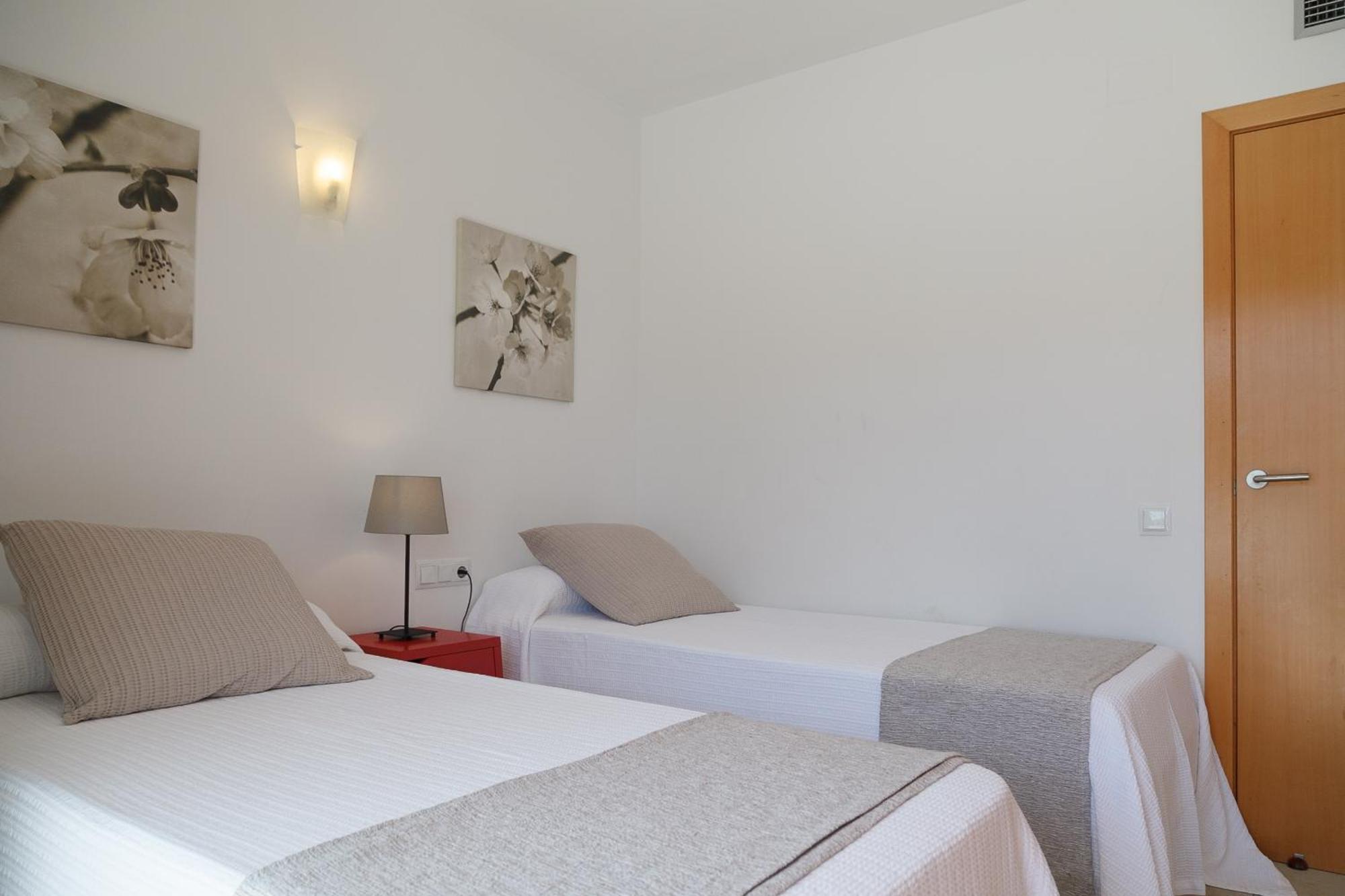 Uhc Spa Aqquaria Family Complex Salou Room photo