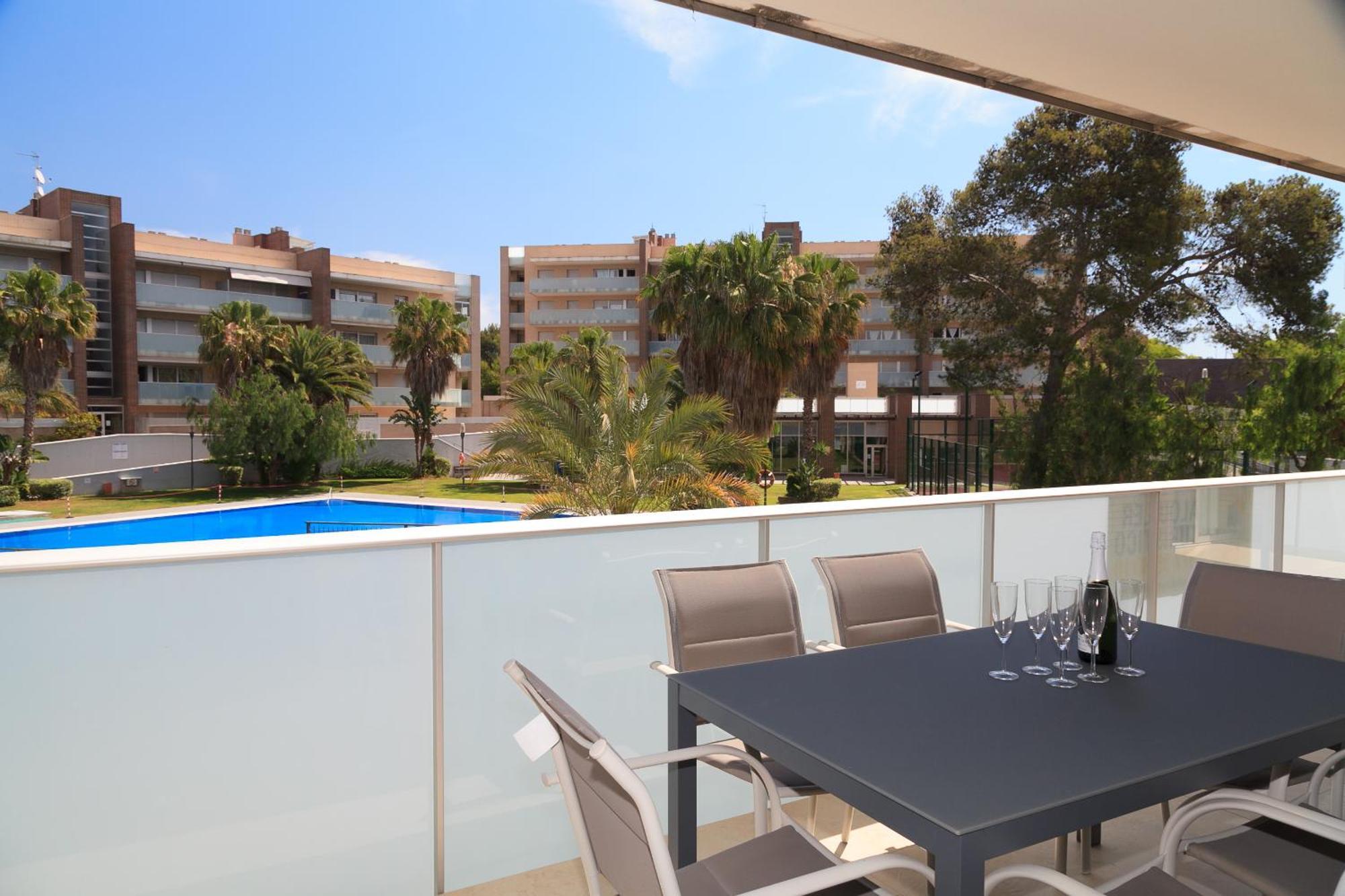 Uhc Spa Aqquaria Family Complex Salou Room photo